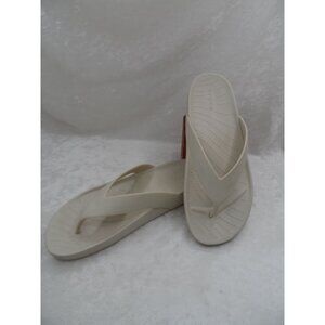 Crocs Bone/Off White Flip Flops Sandals Womens Size 6